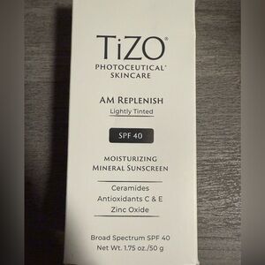 TiZO AM Replenish Lightly Tinted SPF 40 Moisturizer